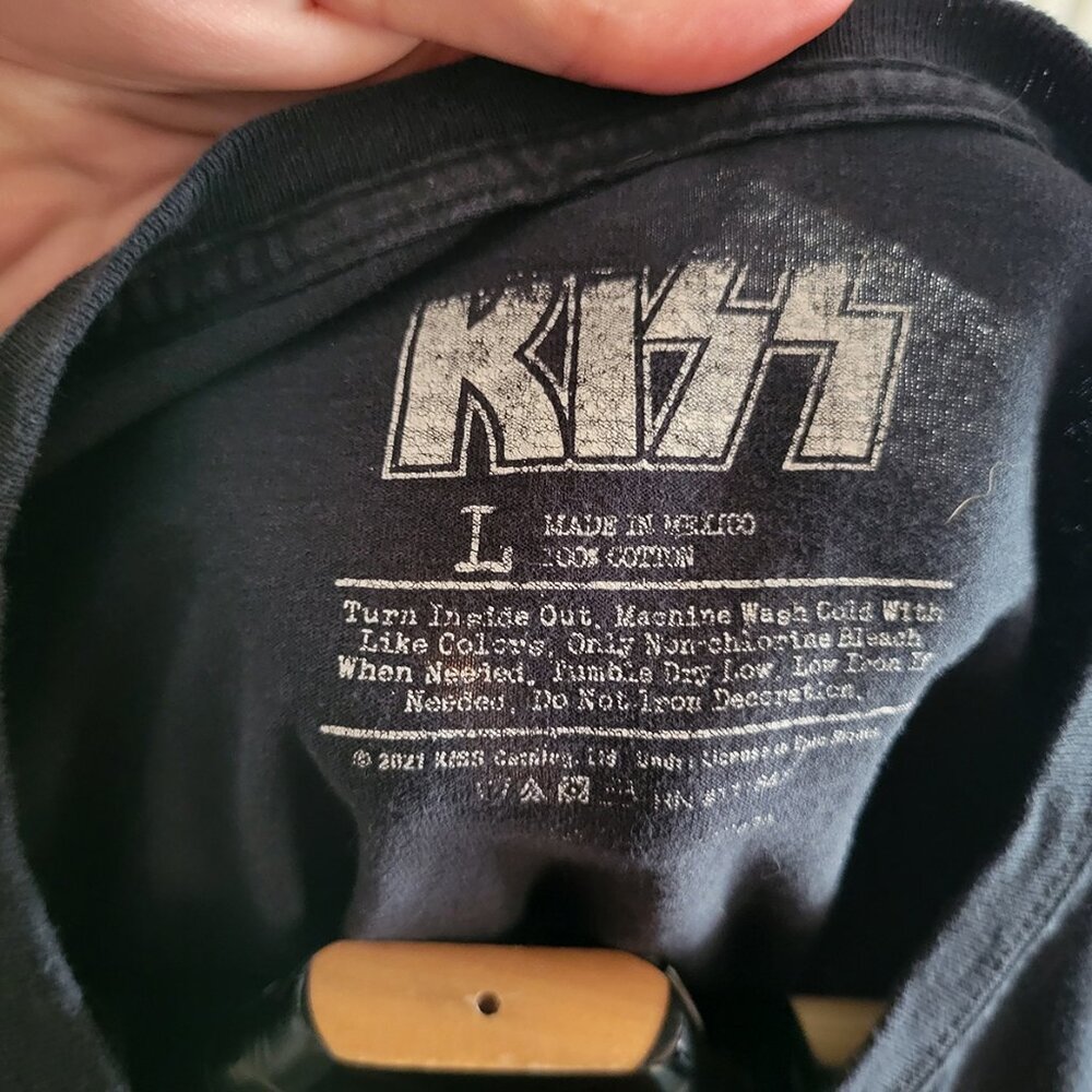 KISS World Tour '77 T-Shirt Vintage Retro-Style LOVE GUN Size Large - Picture 3 of 3